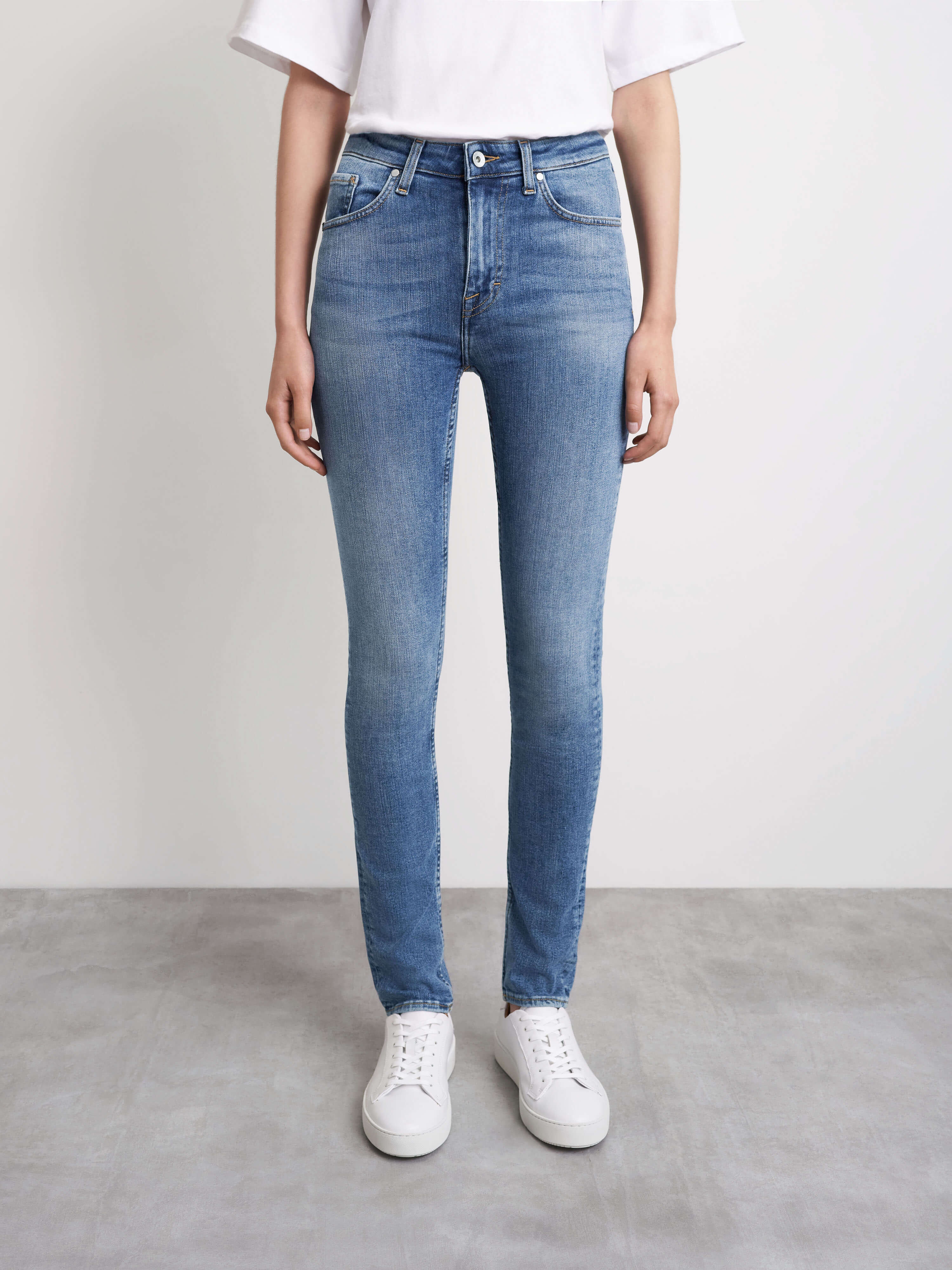 Shelly Slim-Fit Jeans