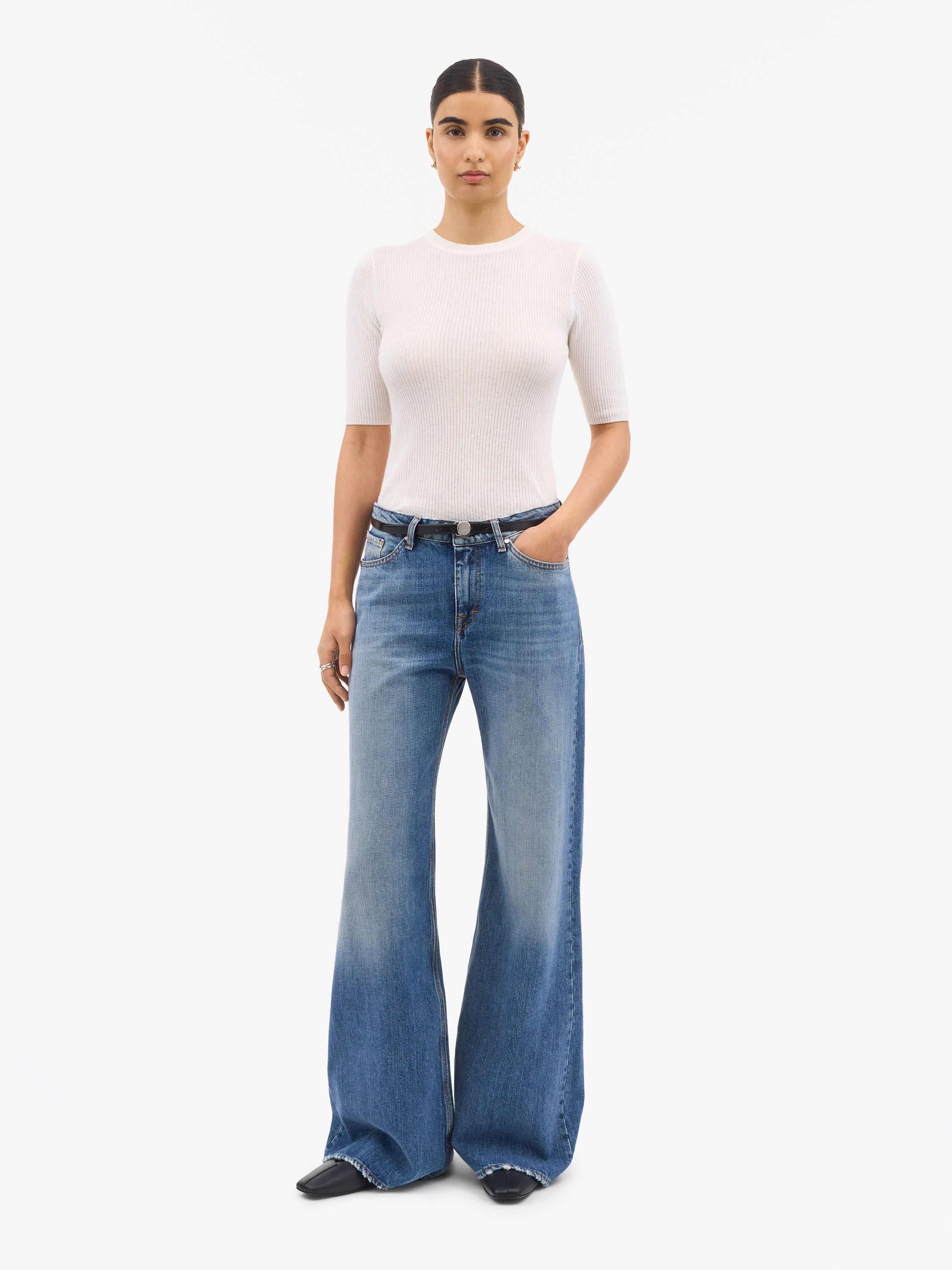 Kinne Essence Loose-Fit Jeans