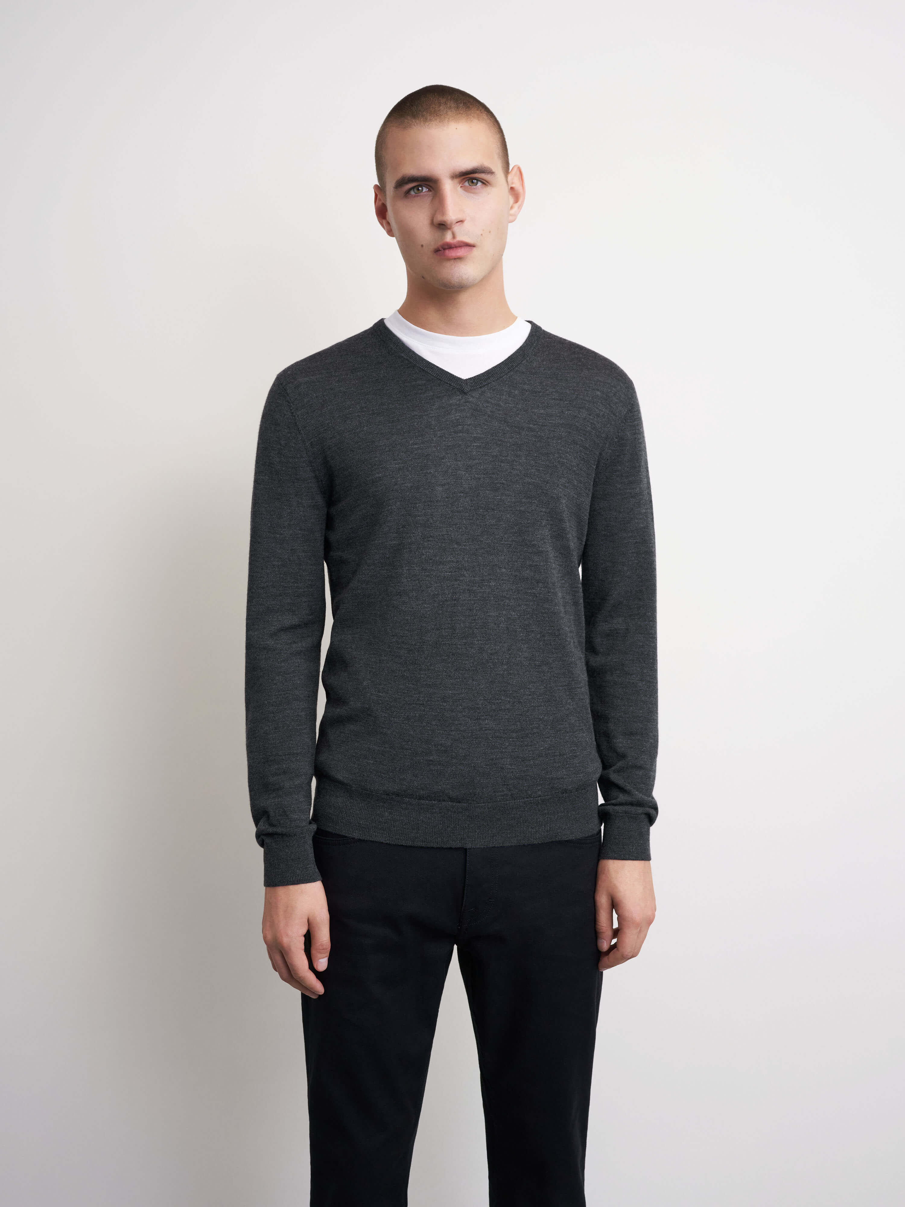Rael V-Neck Pullover