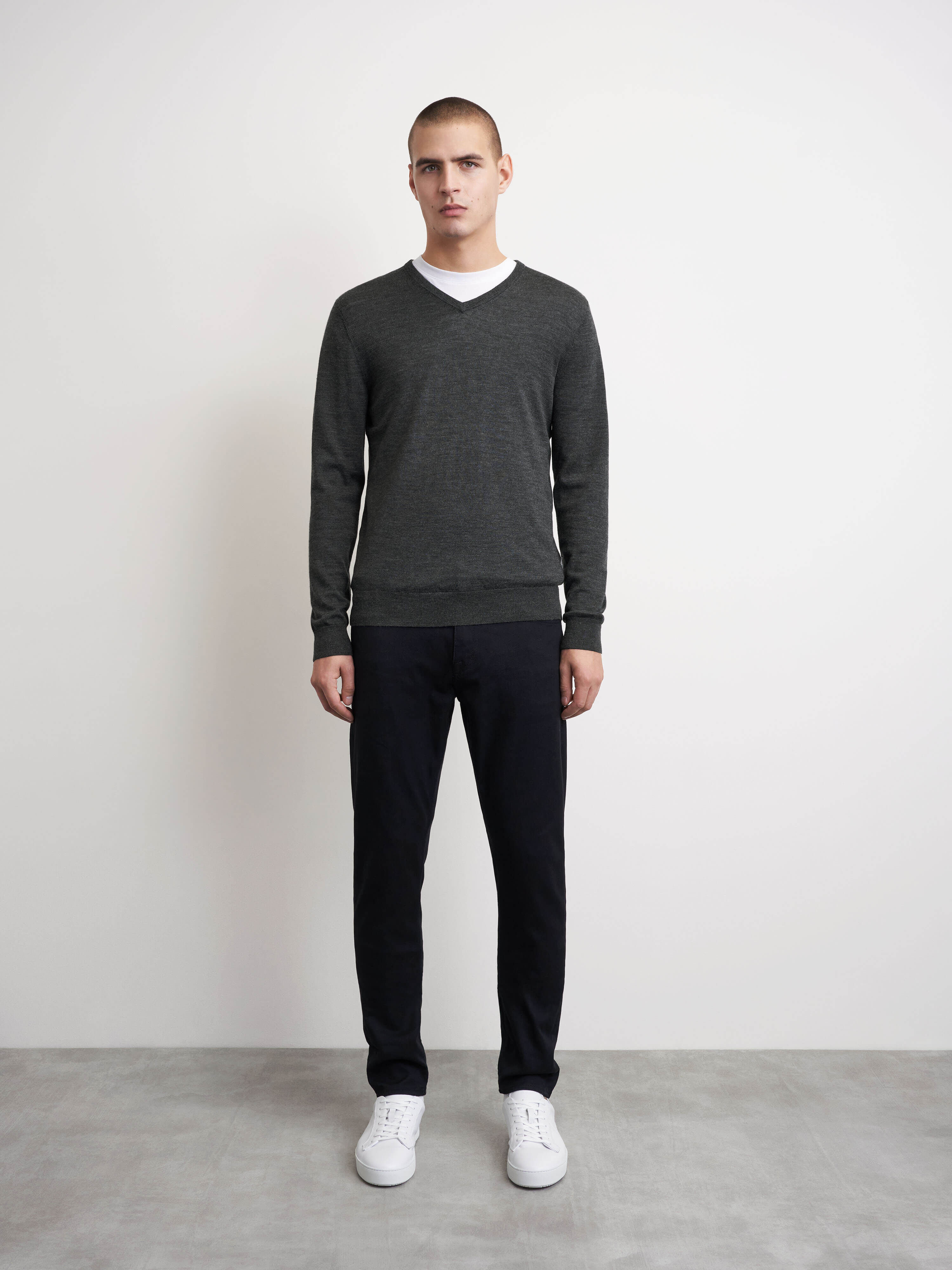 Rael V-Neck Pullover
