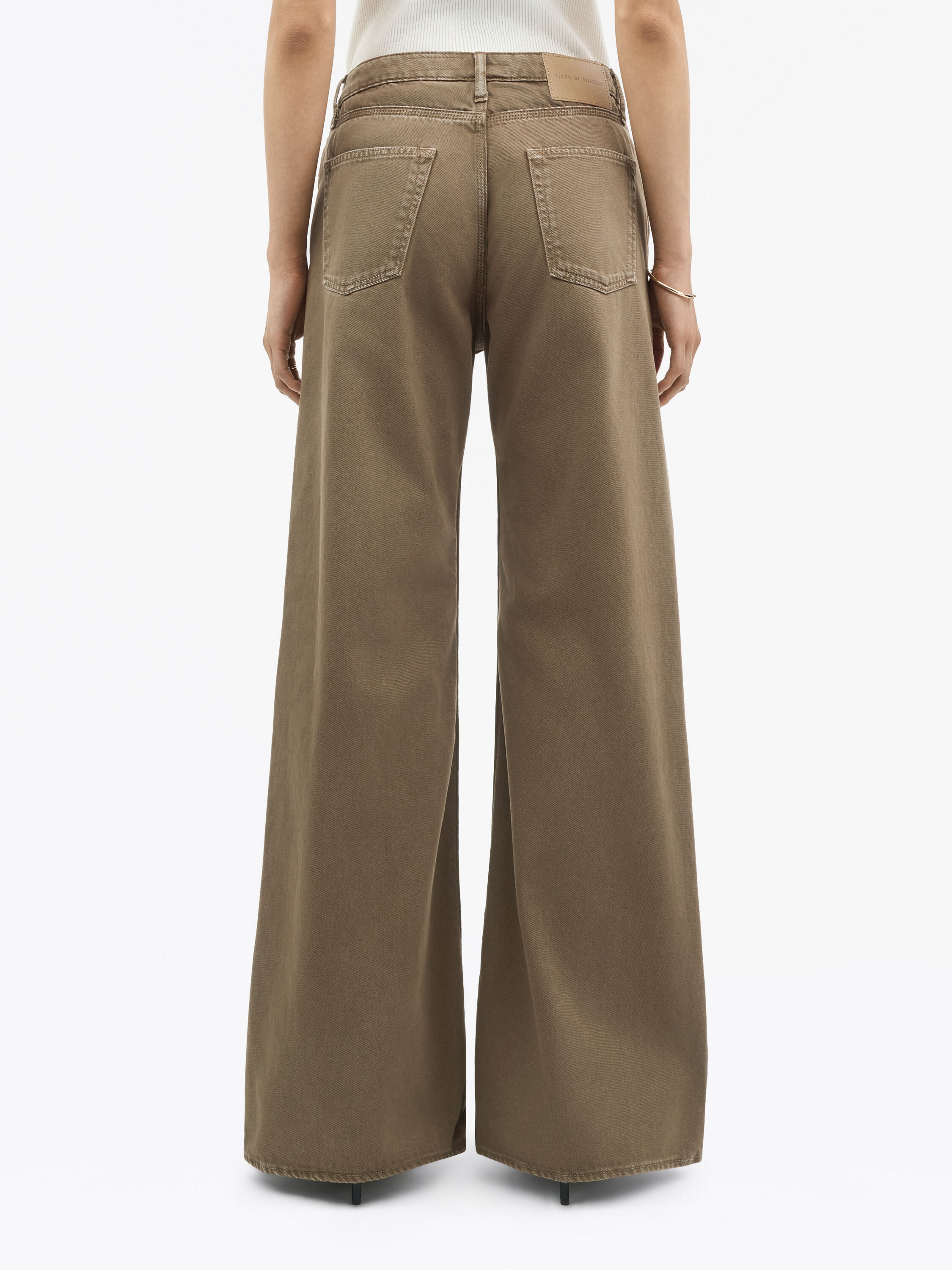 Kinne Loose Fit Jeans