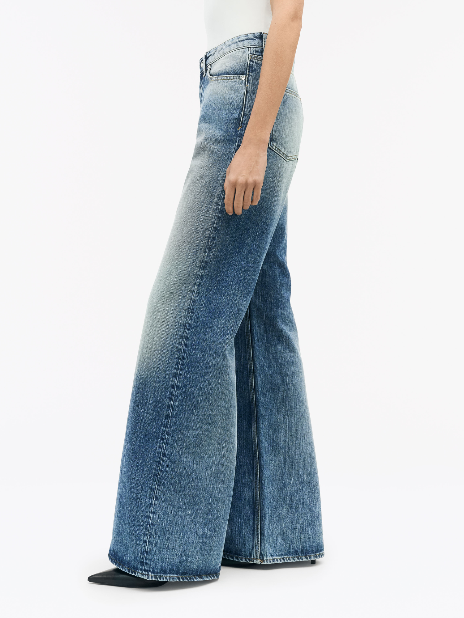 Kinne Flared Cotton Jeans