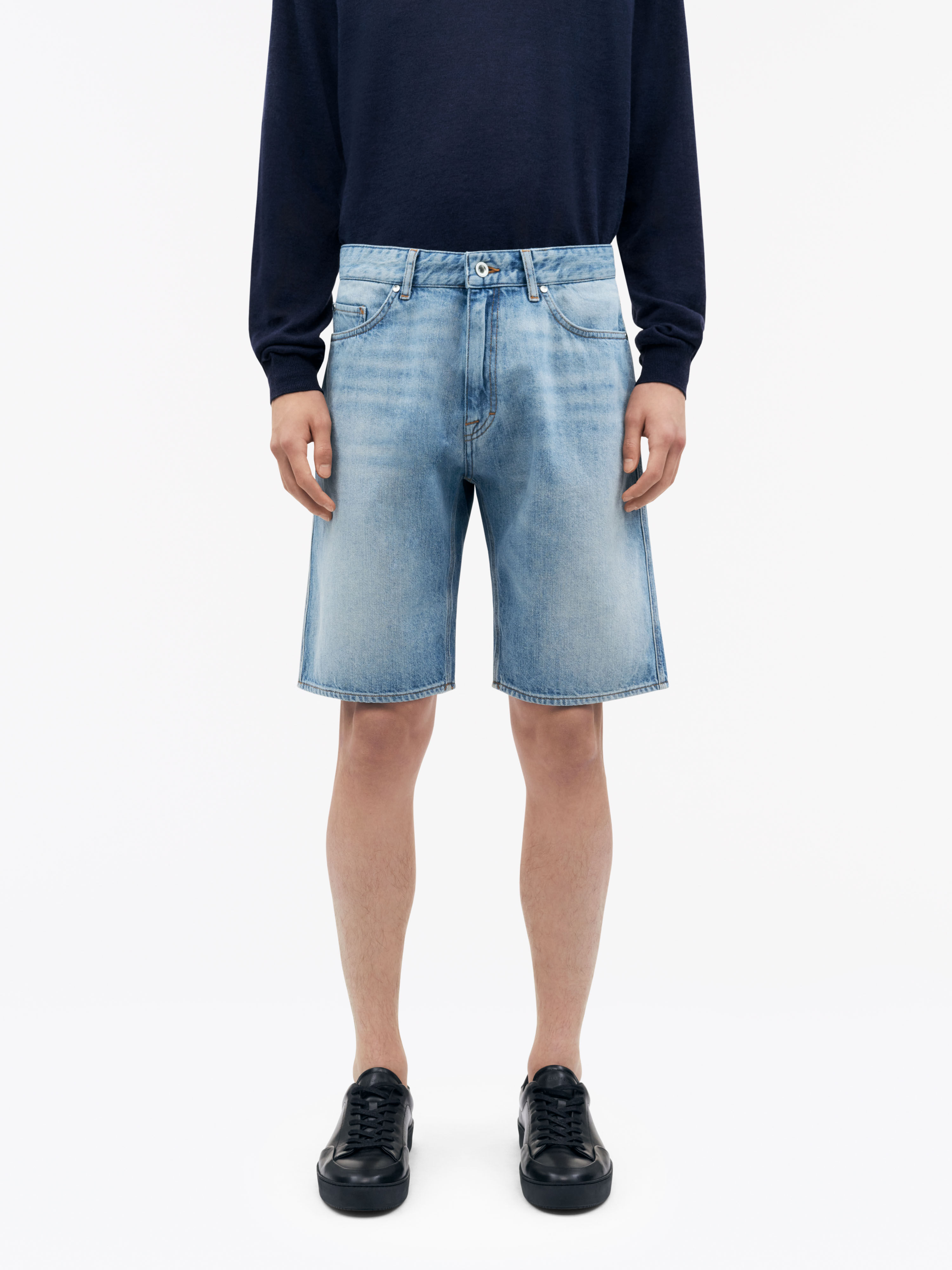 Above-the-knee blue Kylian Jean Shorts | Tiger Of Sweden