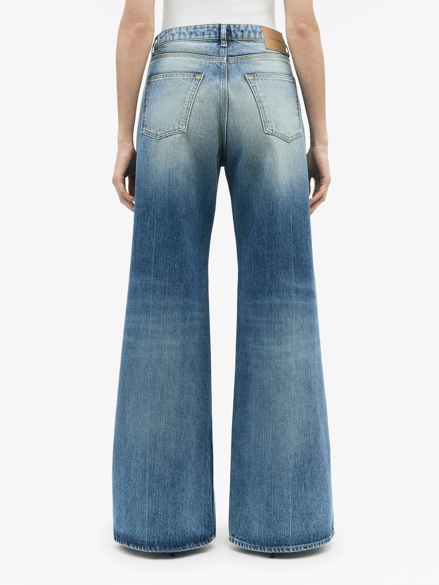 Kinne Flared Cotton Jeans