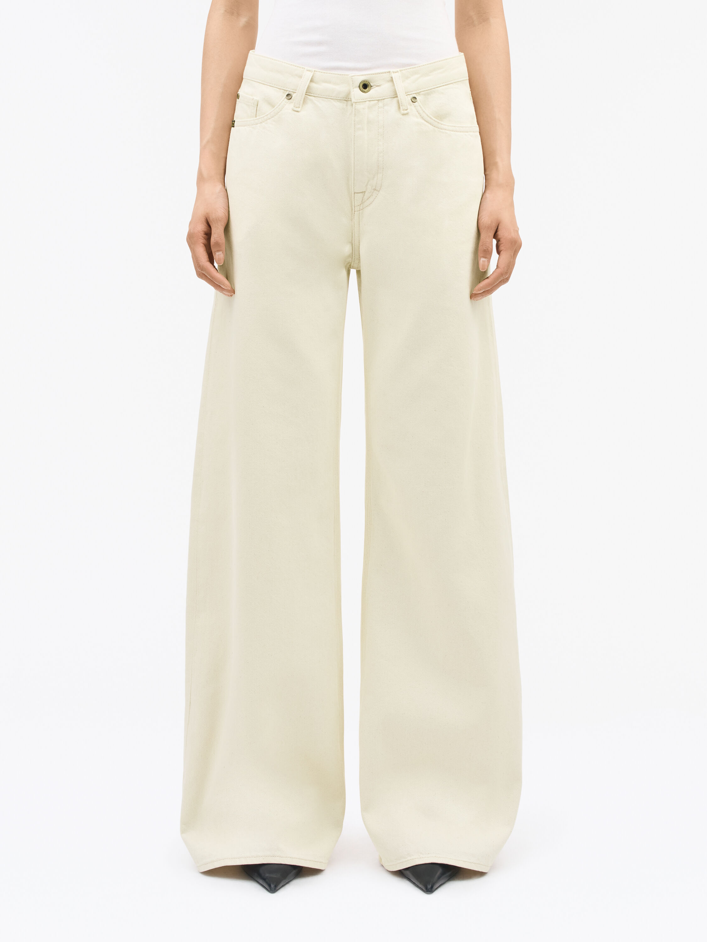 Kinne Relaxed Flare Jeans