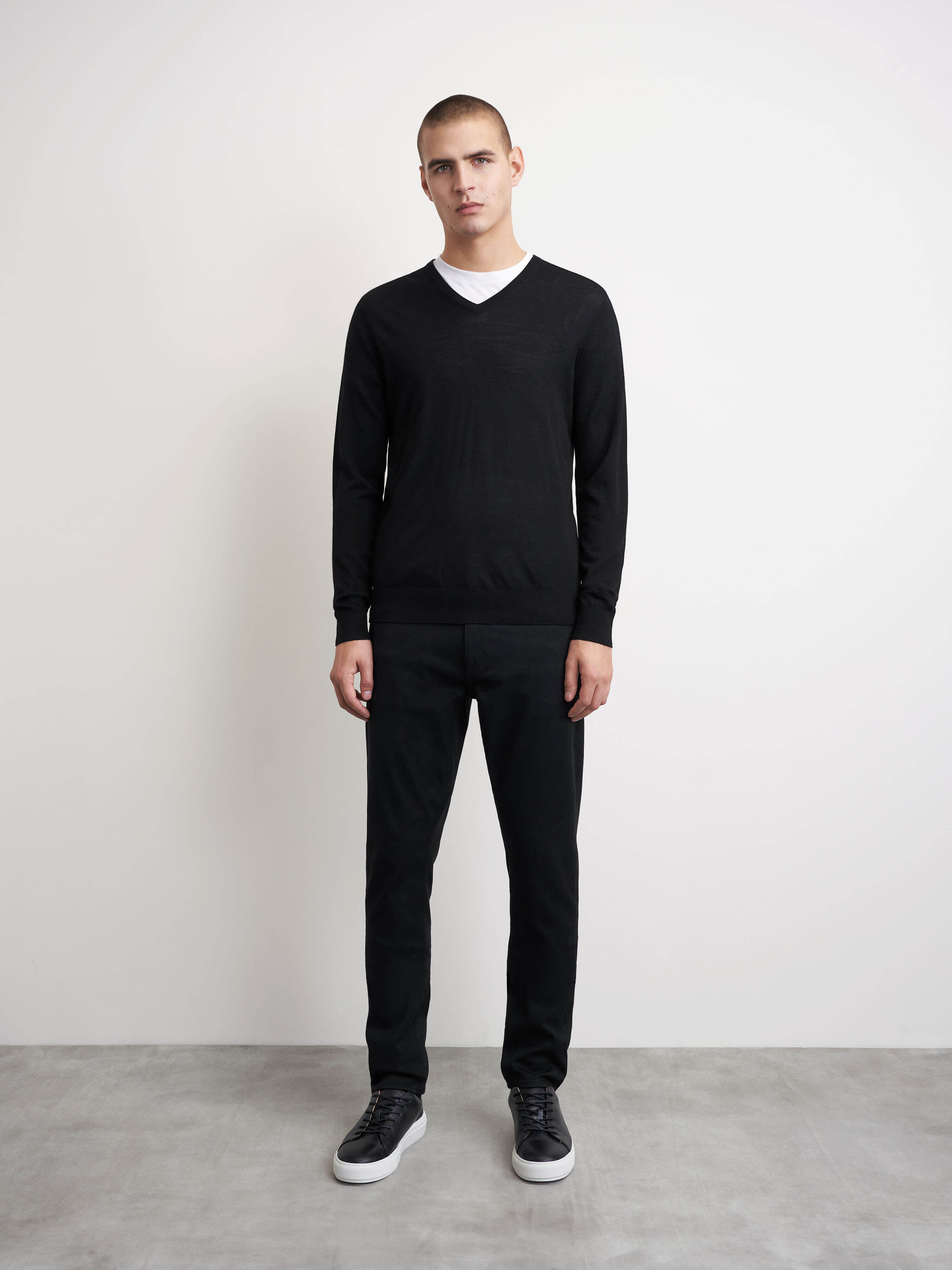 Rael V-Neck Pullover
