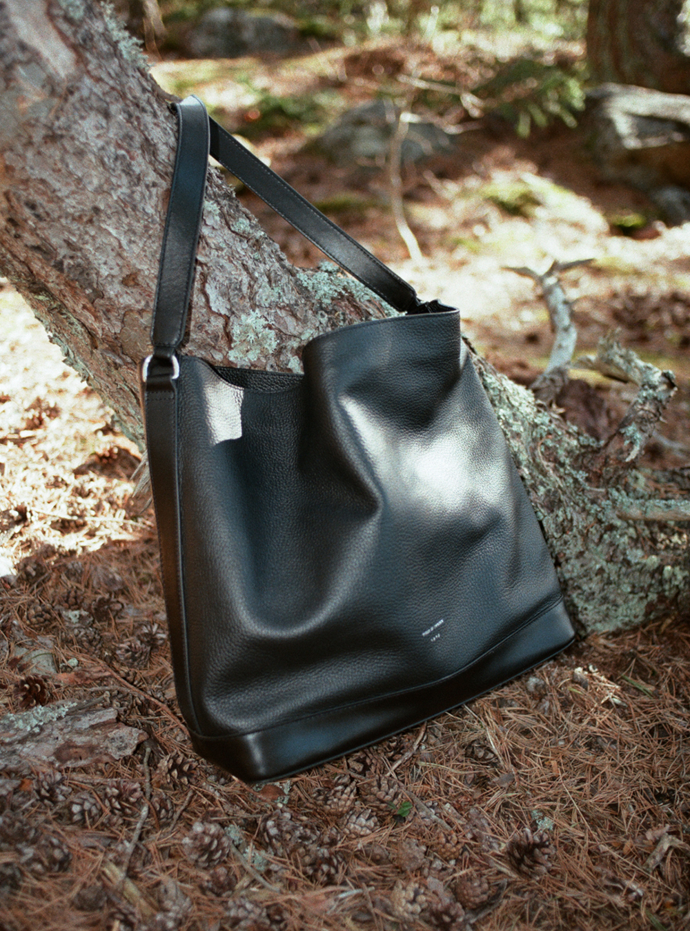 black Foru bag