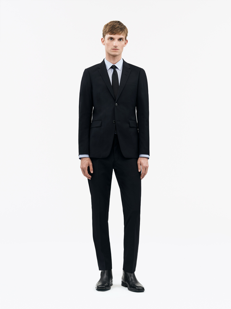 Jerretts suit in black