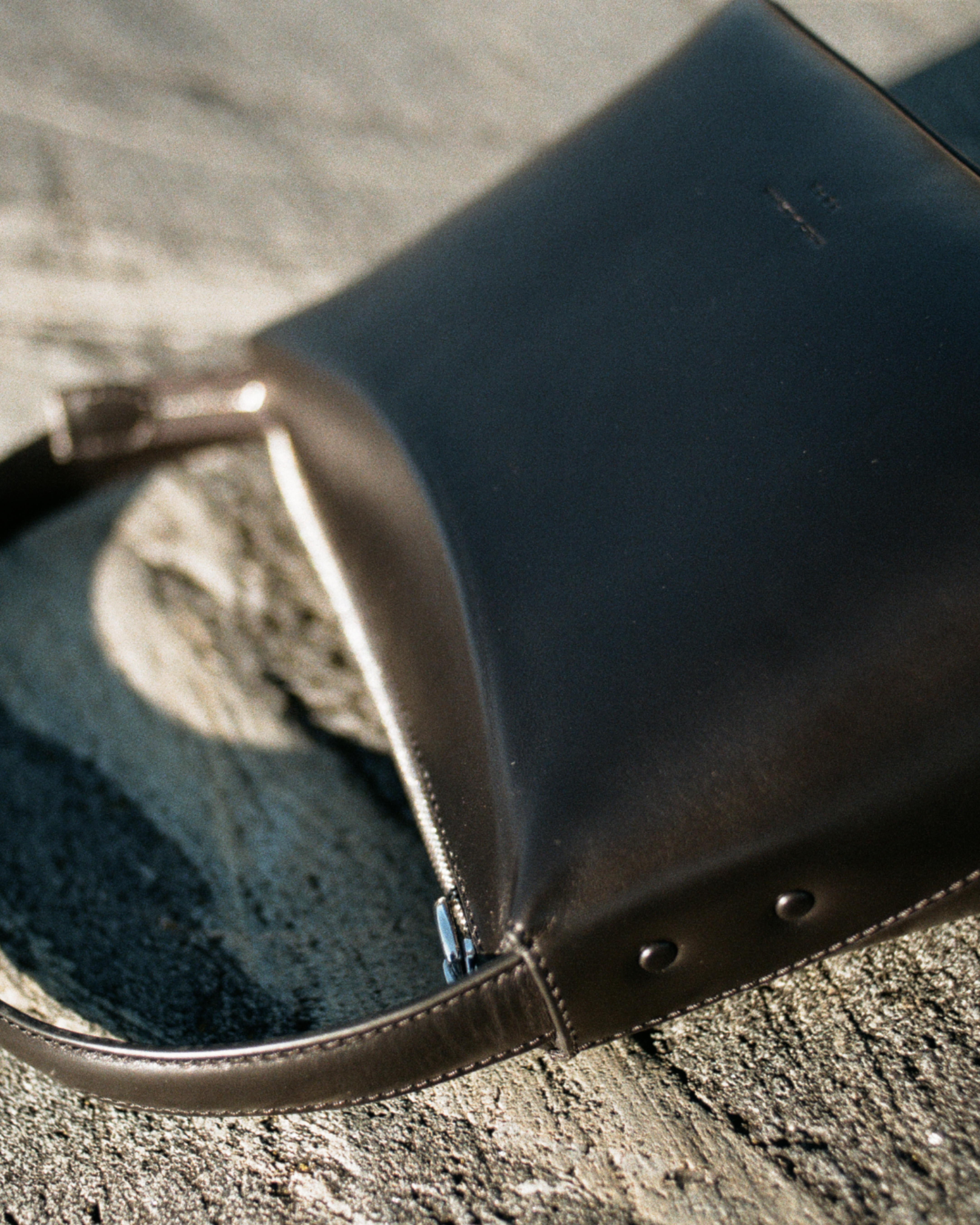 black conci bag