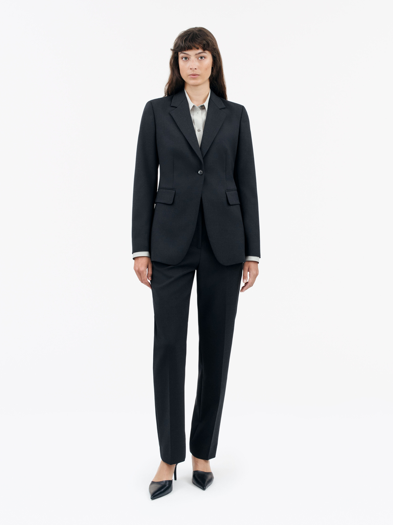 Narina Suit in navy