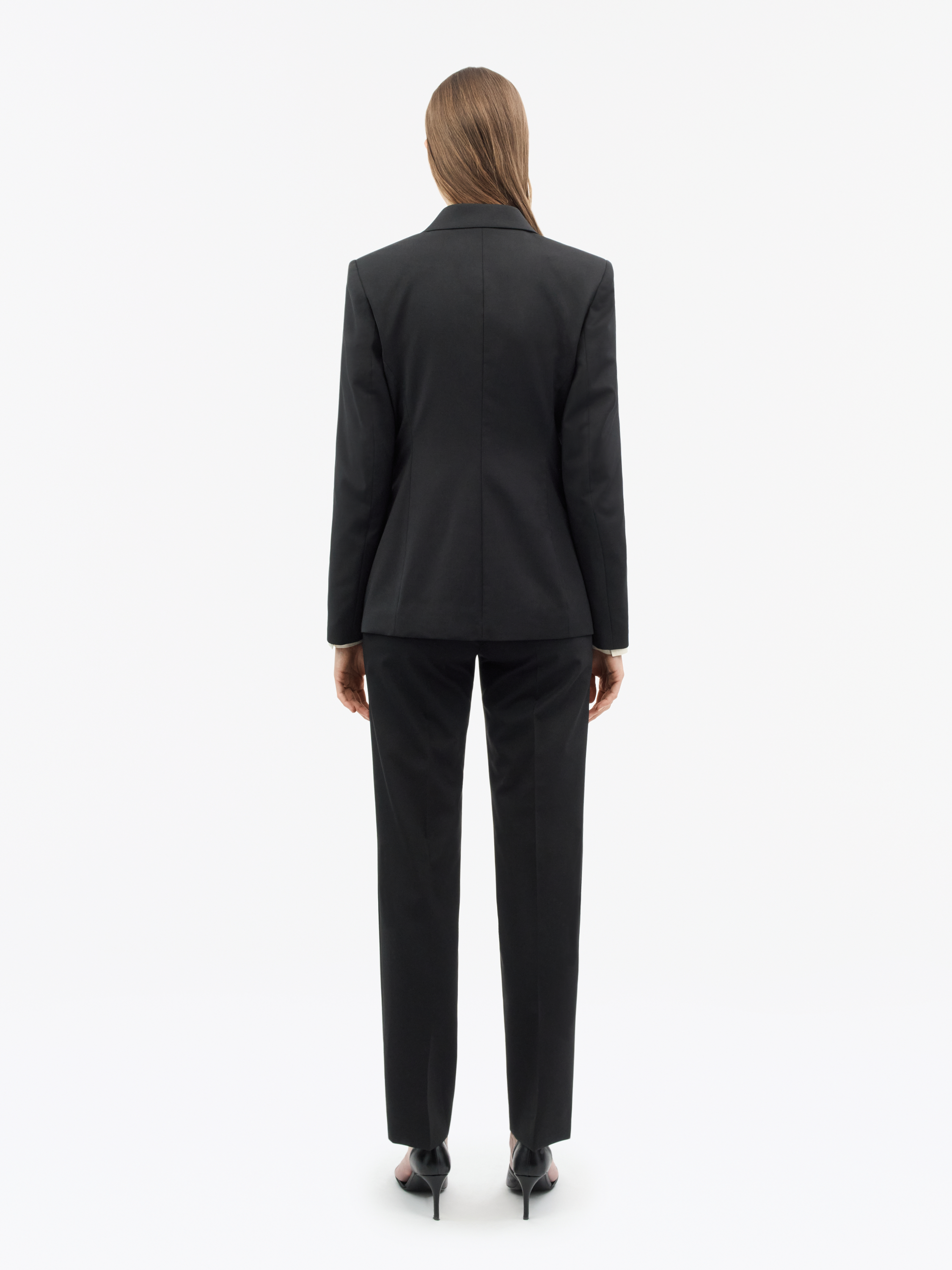 Ylja suit back