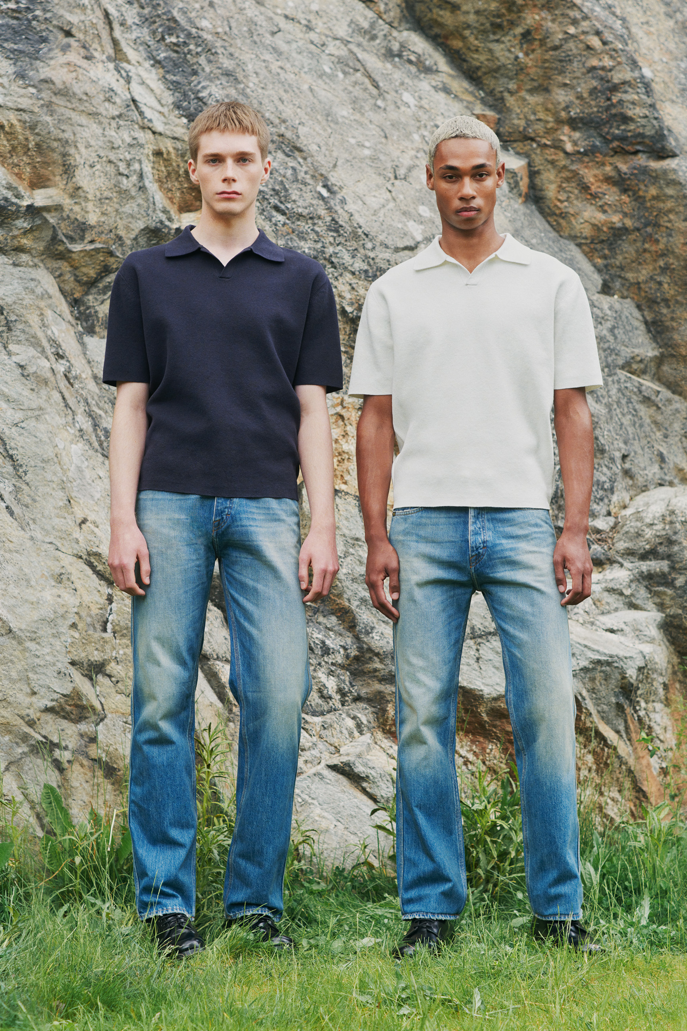 Men in Tiger of Sweden Polo and jeans