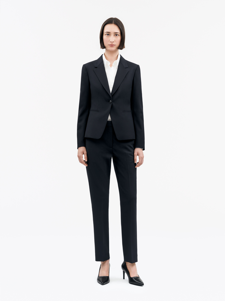 Mirja Suit in navy