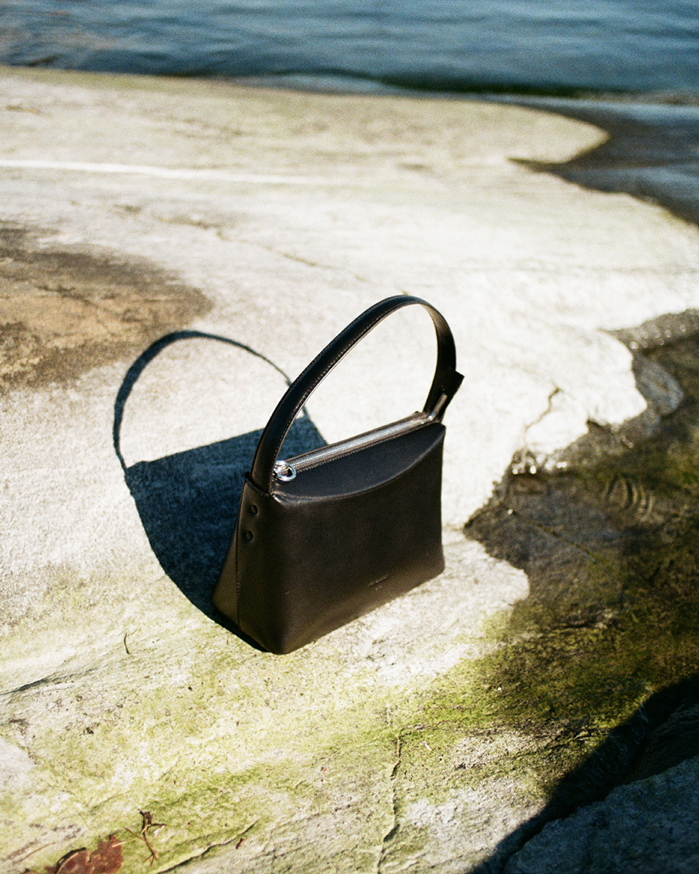 black conci bag