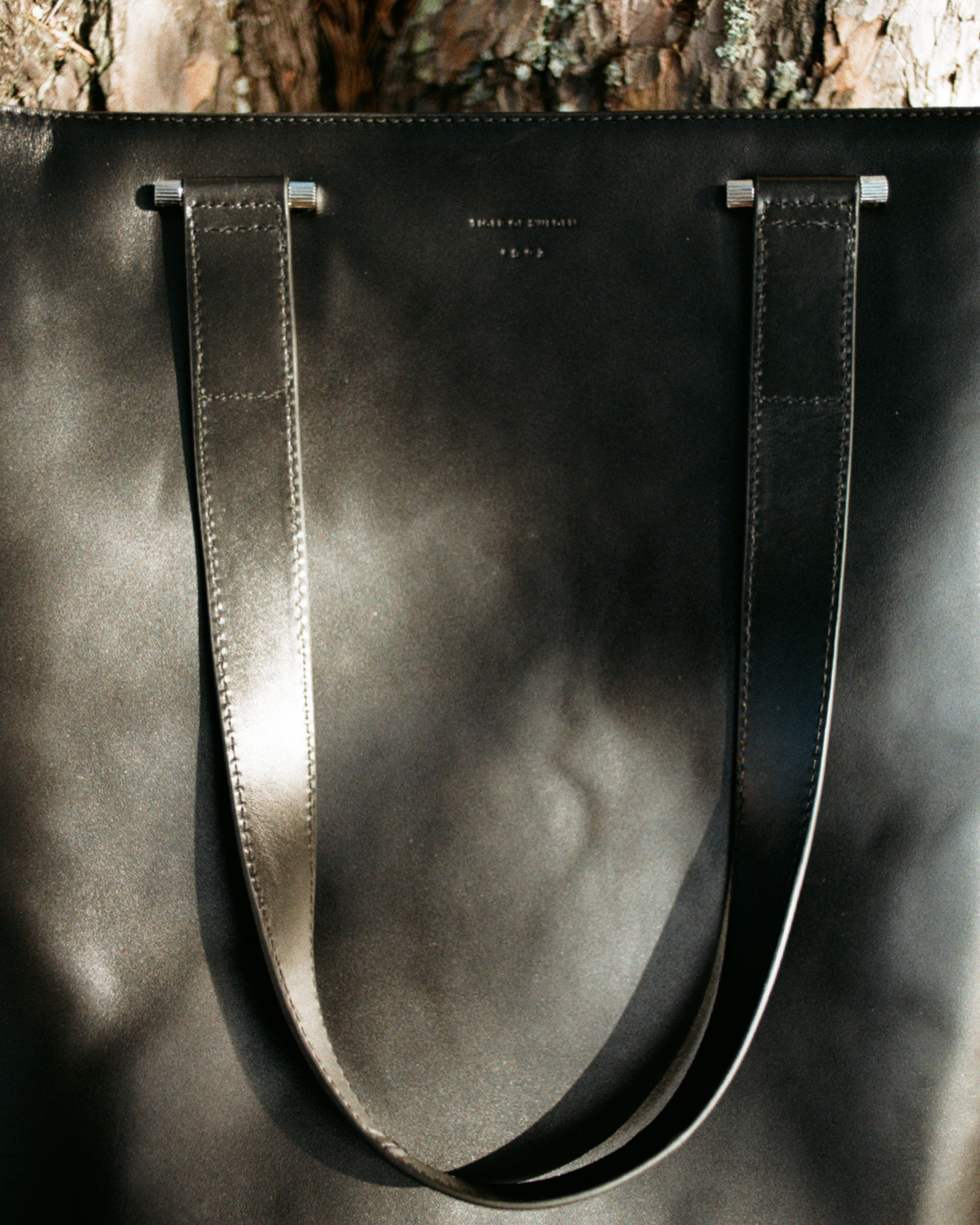 black tote bag