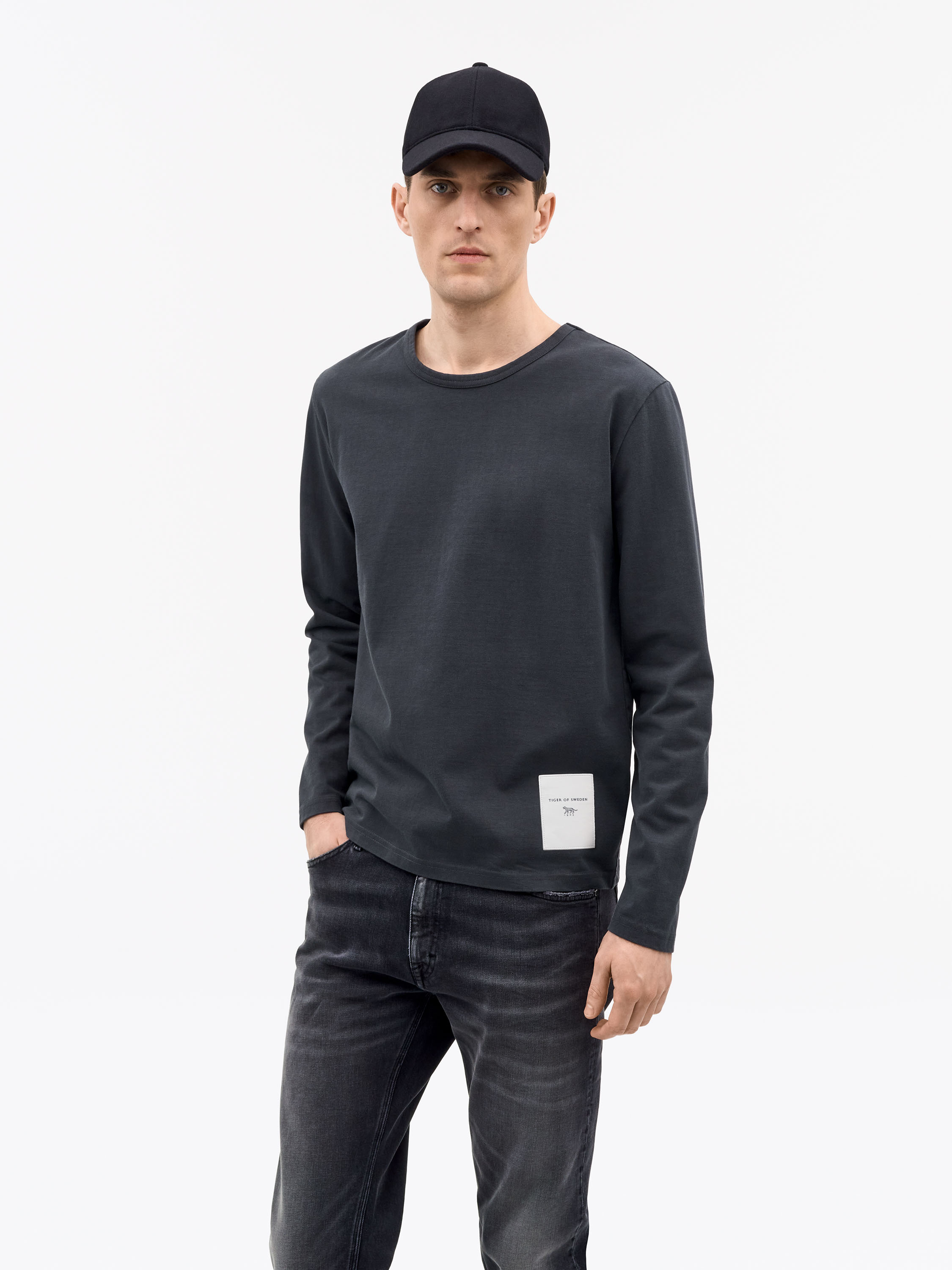 Tiger Of Sweden Jake Boxy Longsleeved T-shirt In Black